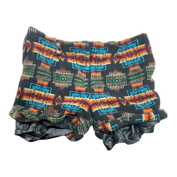 Pendleton Other - Pendleton Vintage Fit Shorts with Vibrant Pattern 100% VIRGIN WOOL Size: 12